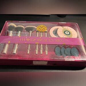 MacBeth 11 Piece Beauty Collection with 6 Brushes, 4 Sponges & 1 Evil Eye Mirror